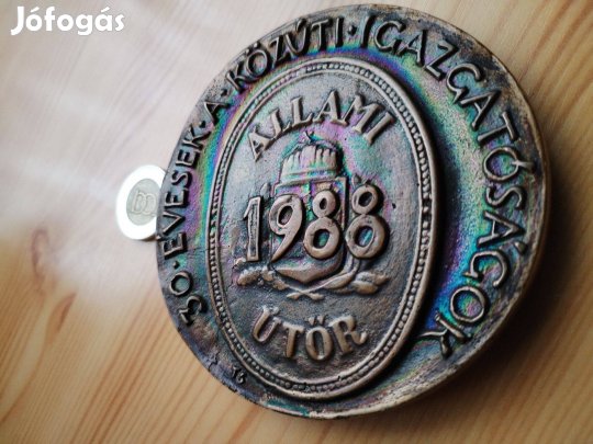 1988-as jelzett bronz érem 30 évesek a Közúti Igazgatóságok ri