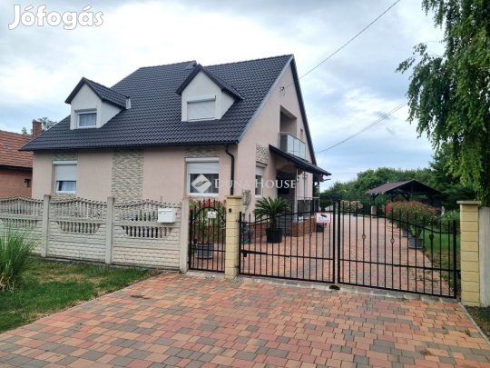 198 nm-es ház eladó Berhida