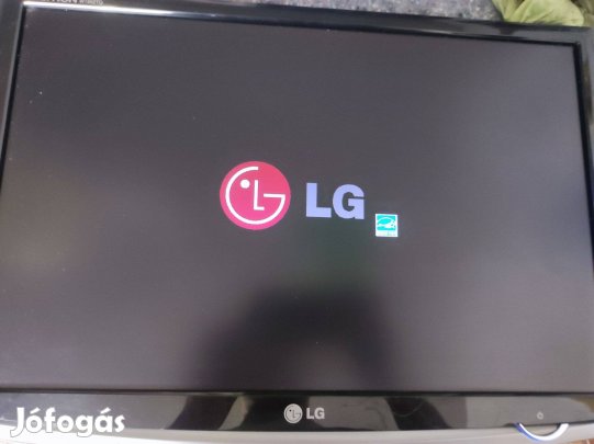 19-20"-os monitor 3db. Használt. D-sub csatlakozós. Hálózati kábellel