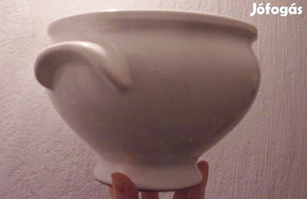 19 cm átmérőjű kerámia kaspó Újpest központ közelében