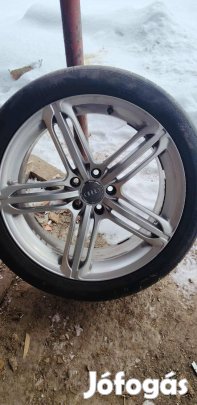 19 colos audi alufelni szettben !