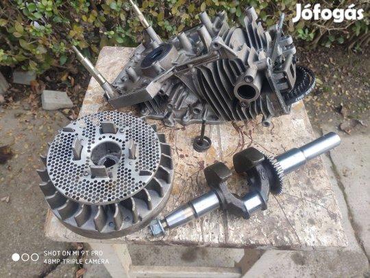 1P64F motorblokk alkatrészek egyben