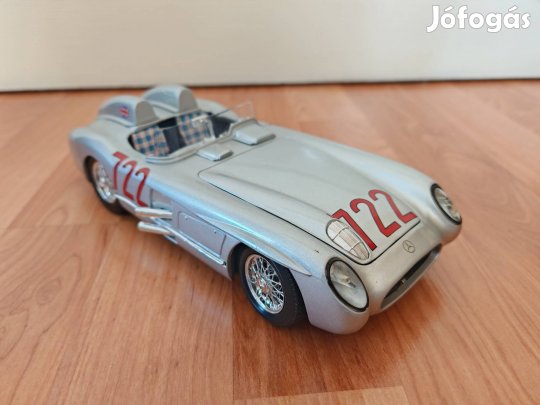 1:18 1/18 Burago Mercedes 300 SLR modellautó