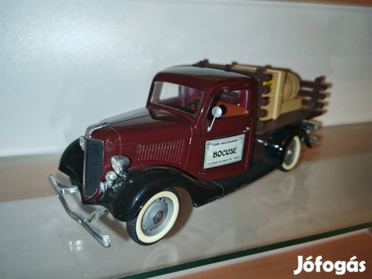 1:18 1/18 Solido Ford V8 modellautó