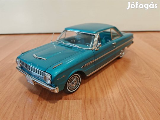 1:18 1/18 Sun Star Ford Falcon modellautó