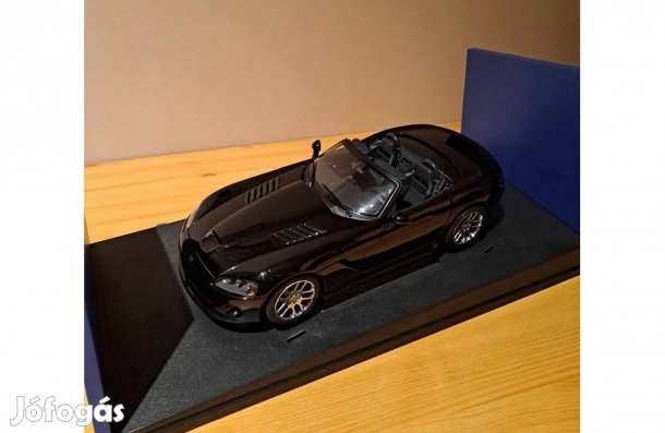 1:18 Autoart Dodge Viper SRT-10 modell