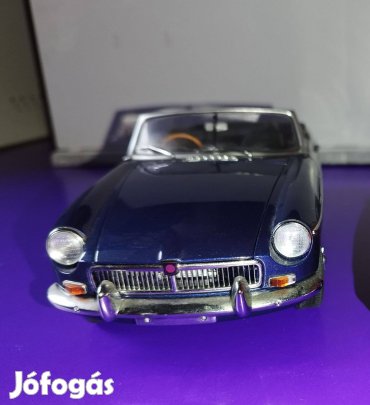 1:18 Autoart MGB MK II - Cabrio - modellautó