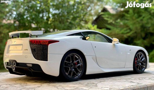 1:18 Lexus LFA Autoart