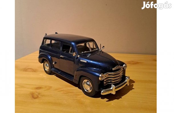 1:18 Mira Chevrolet Carryall Suburban modell