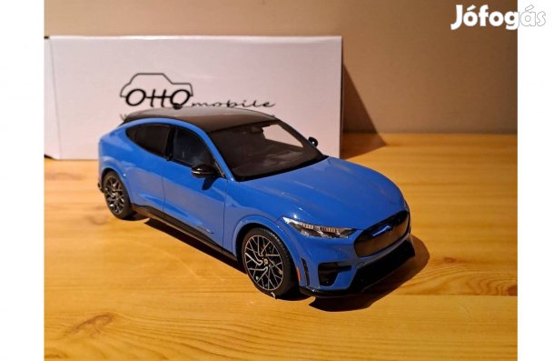1:18 Ottomobile Ford Mustang Mach-e modell