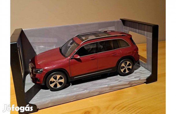 1:18 Solido Merceded GLB modell