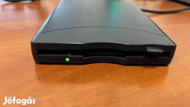 1,44 floppy, usb-s külső meghajtó (NEC)