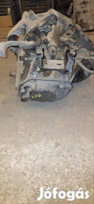 1.4 benzin Lve  manuális váltó 