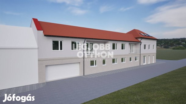 1,5 szoba + nappalis 1. emeleti liftes társasházi lakás Cegléden (4.)