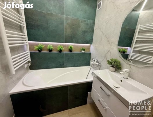 1,5 szobás panel lakás teljesen felújítva eladó Szegeden!