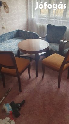 1 db. Ágy , 2 db. fotel , 2 db szék 1db. asztal eladó