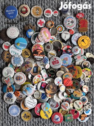 1 kg kitűző, jelvény, a hirdetett áron egyben vihetö