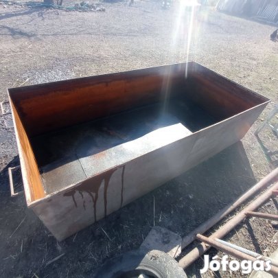 1 köbméteres masszív vastartály Kiskunfélegyházán