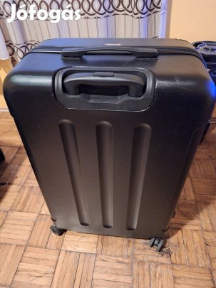 1 szer használt nagyméretű bőrönd