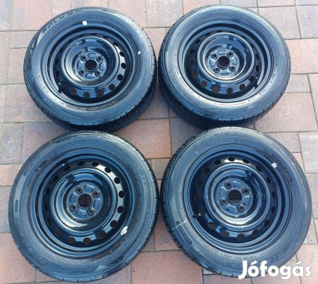 1 szett szép állapotú 15" Toyota kerék eladó !