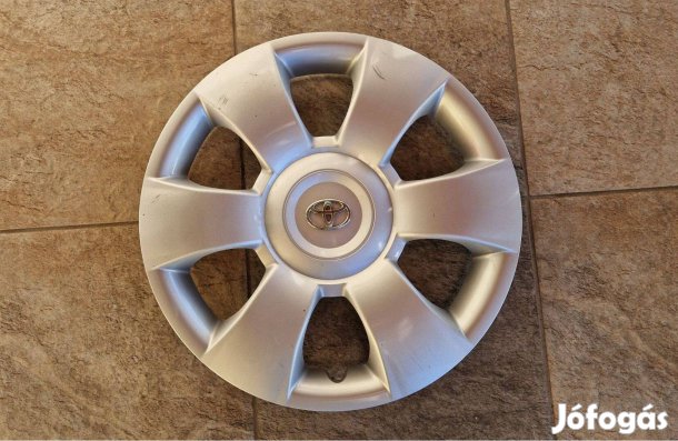 1db 15" Toyota gyári dísztárcsa