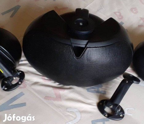 1db Electro Voice EV8D 6.2, a nagyobb. 2db falikonzollal