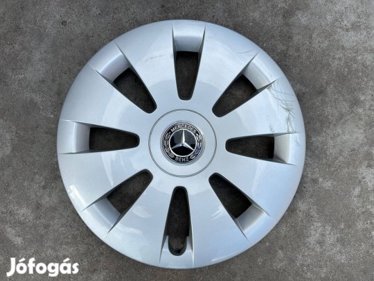 1db Mercedes 16-os gyári disztárcsa!