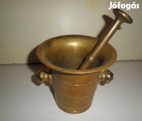 1db Nagyobb darab rézmozsár törővel
