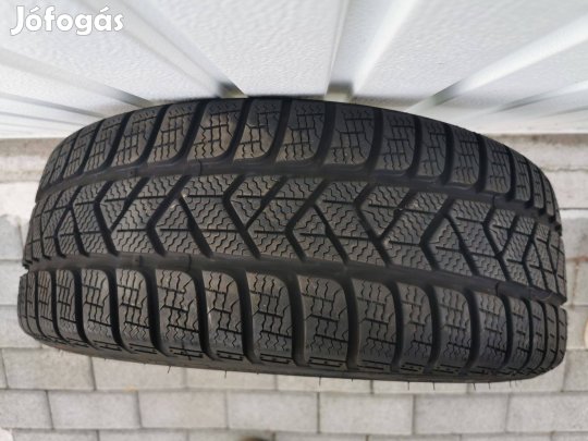 1db Pirelli Sottozero 3 205/40 R18 86V téli gumi eladó