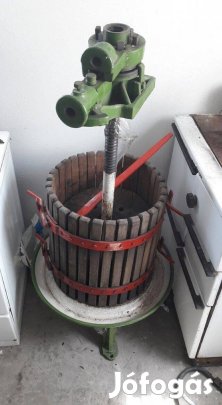 200 és 80 literes Szőlőprés