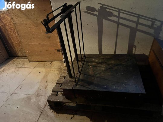 200 kg -os mázsa eladó