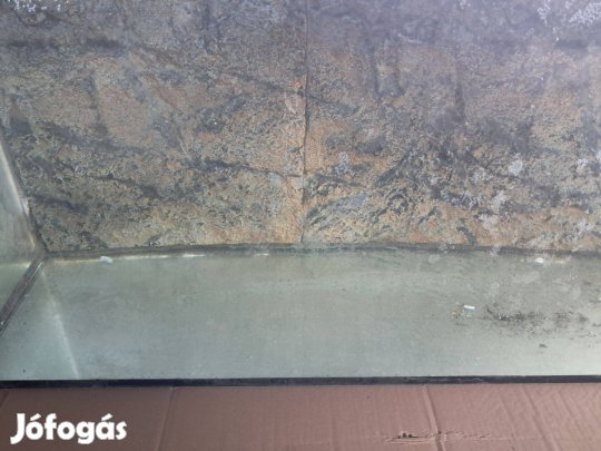 200 literes akvárium szűrővel, világítással