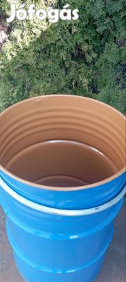 200 literes fém hordó eladó