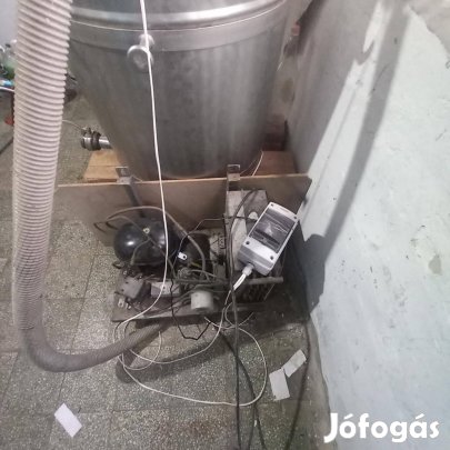 200 literes merülőfejes tejhűtőnk eladó