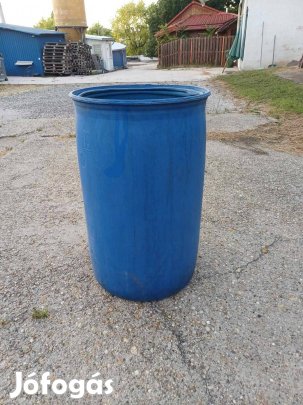 200 literes műanyag hordó rladó