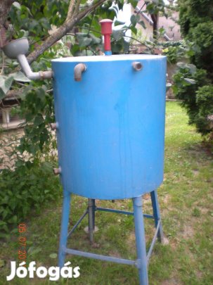 200 literes napitartály