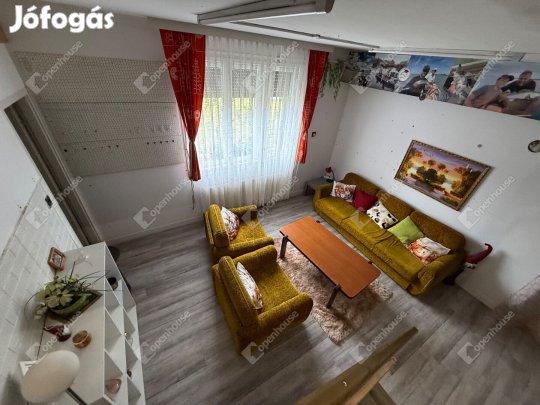 200 nm-es ház eladó Pacsa