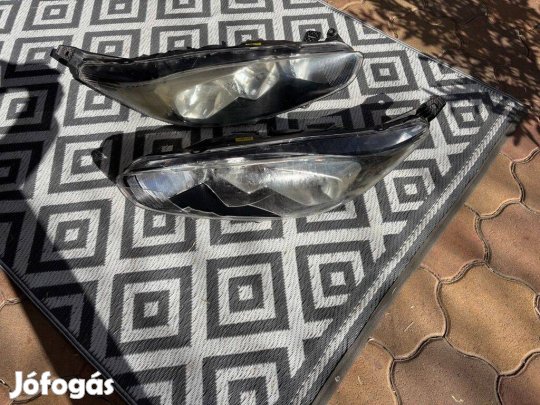 2015 Ford Fiesta fényszóró pár