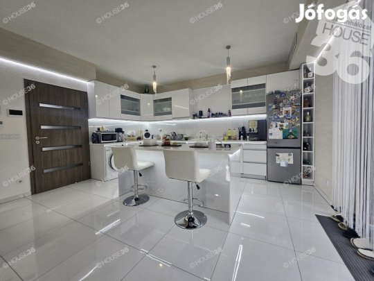 2019-es családi ház dupla garázzsal eladó!