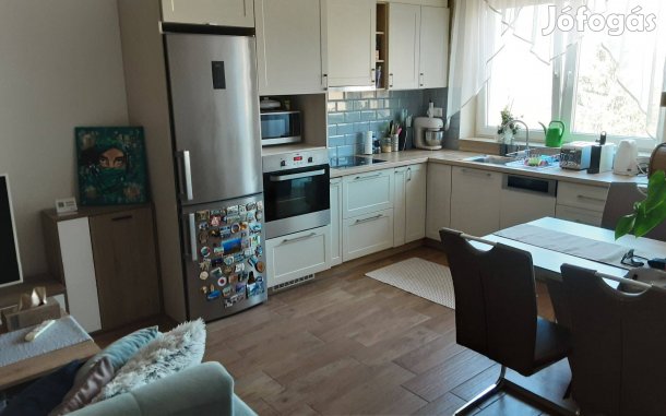 2020-ban épült tházban,I.emeleti,57nm-es,3 szobás,klímás lakás