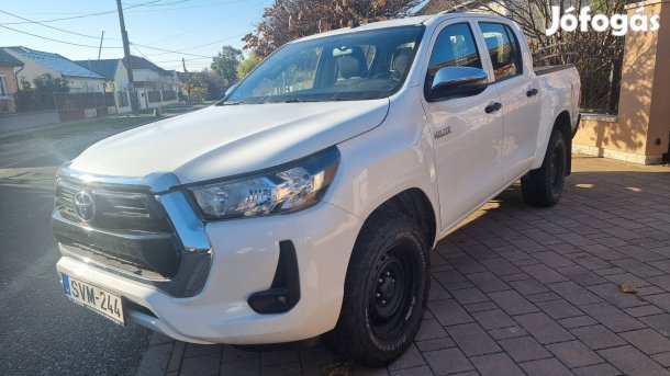 2021 Toyota Hilux kitűnő állapotú