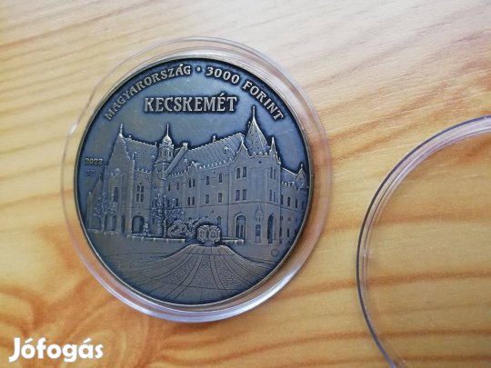 2022-es kiadású "Kecskemét" emlékpénz 3000 Forintos