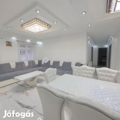 2024-ben épült 4 szobás ház, nagy kert + melléképület