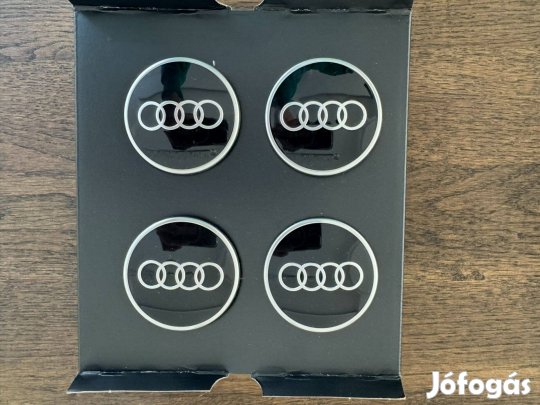 2025 Audi A6 gyári felniközép