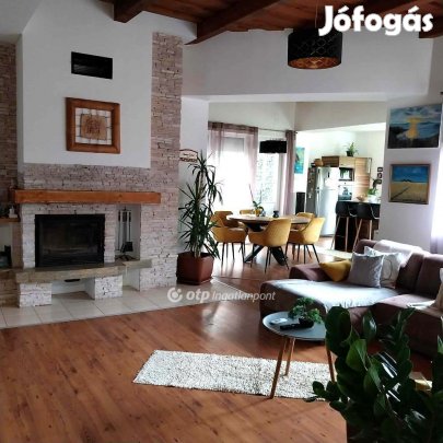 202 nm-es ház eladó Nyíregyháza