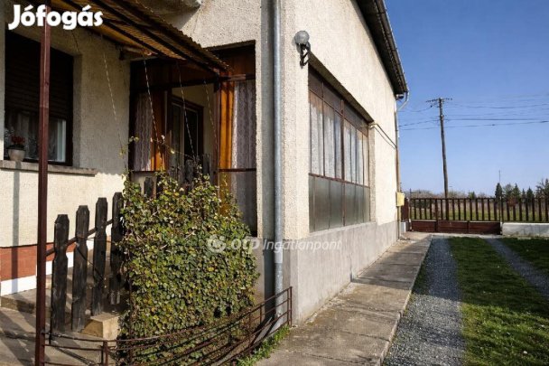202 nm-es ház eladó Zalaegerszeg
