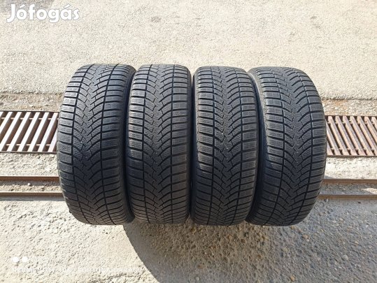 205/55 R16" Semperit használt téli garnitúra