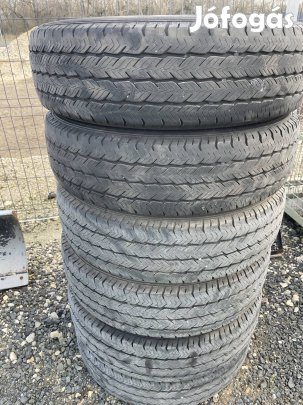 205/75R16C négyévszakos gumi