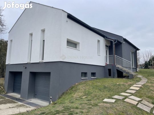 205 nm-es ház eladó Őrbottyán