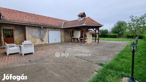 206 nm-es ház eladó Balmazújváros